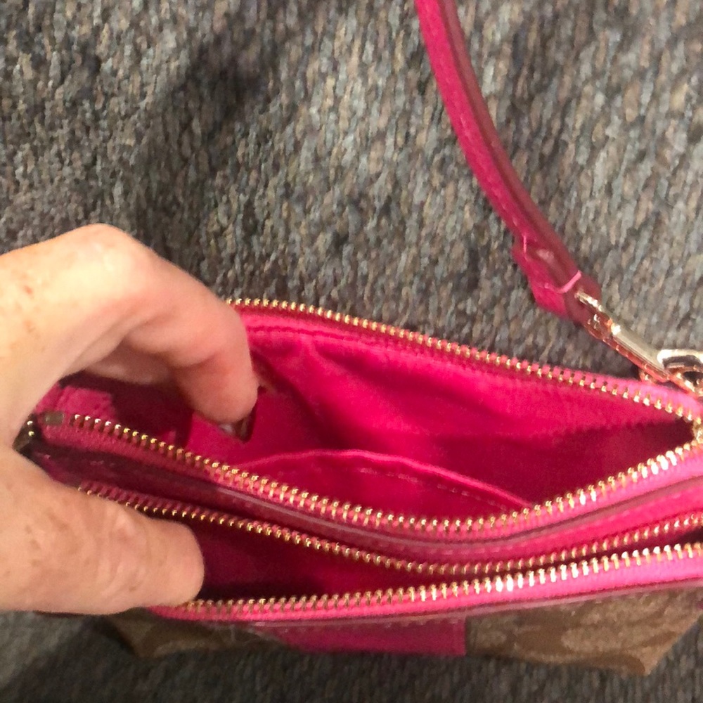 Small coach wristlet - Picture 2 of 2